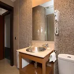 Hotel Capri 2*