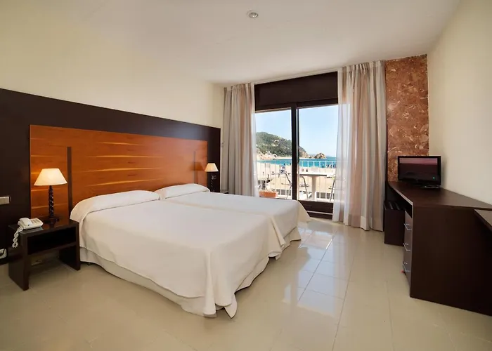 Capri Hotell 2*