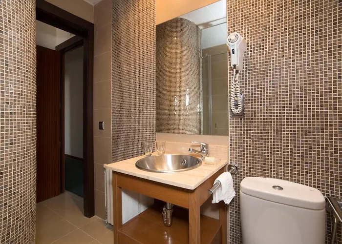 Hotell Capri 2*