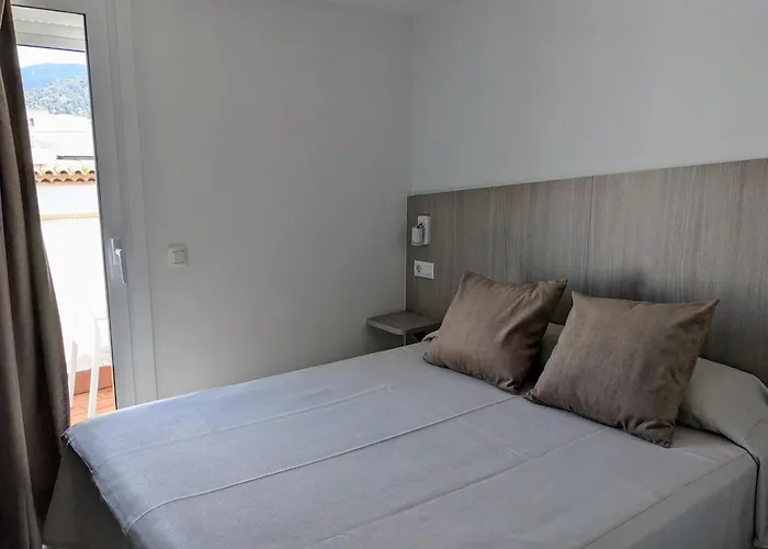 Capri Hotel 2*
