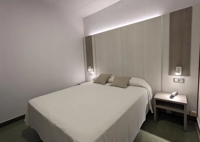 Capri Hotell 2*