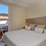 Capri 2*
