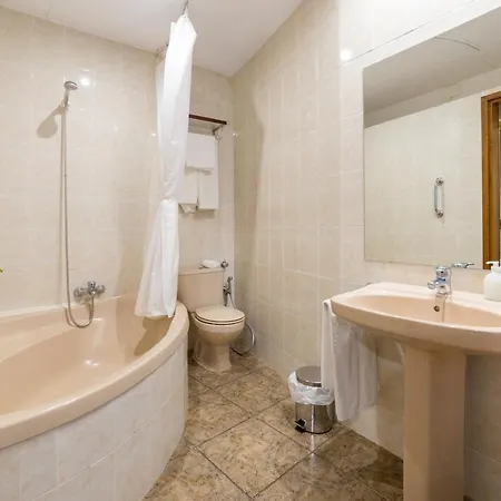 Capri Hotel 2*