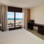 Hotel Capri 2*