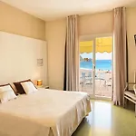 Capri 2*