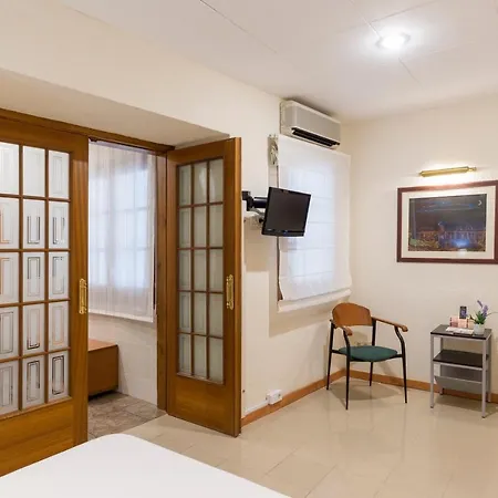 Capri Otel 2*