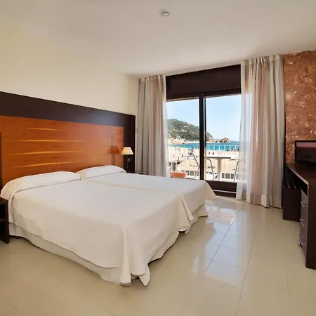 Capri Hotel 2*
