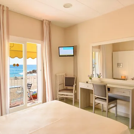 Hotel Capri 2*